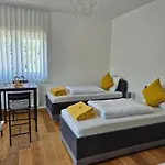 Apartament Neubauwohnung Mit 80 M2 Terrasse, 8 Minuten Von Entfernt