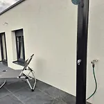Neubauwohnung Mit 80 M2 Terrasse, 8 Minuten Von Entfernt *