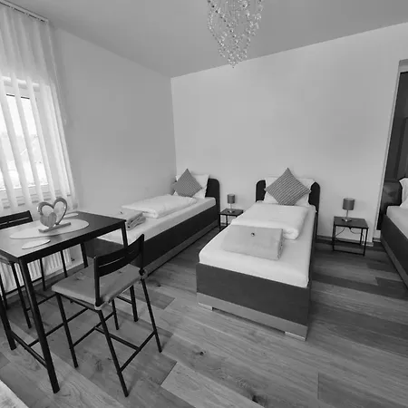 Neubauwohnung Mit 80 M2 Terrasse, 8 Minuten Von Entfernt Lägenhet Linz