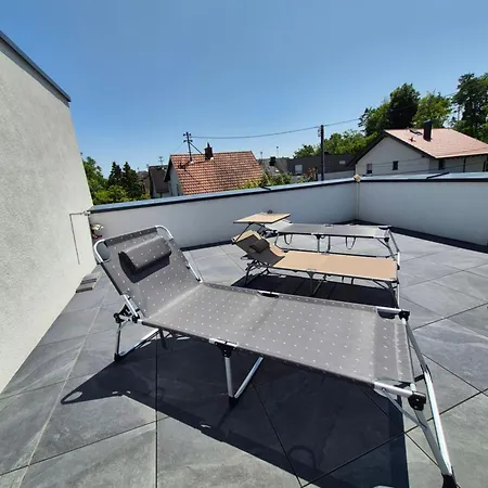 Neubauwohnung Mit 80 M2 Terrasse, 8 Minuten Von Entfernt Linz