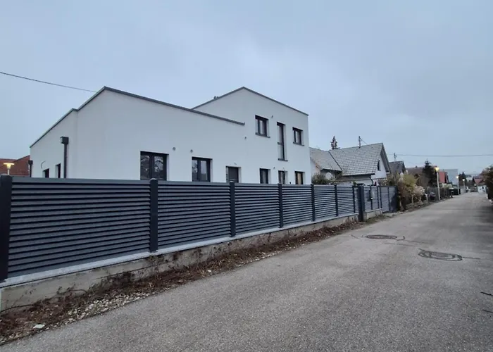 Lägenhet Neubauwohnung Mit 80 M2 Terrasse, 8 Minuten Von Entfernt