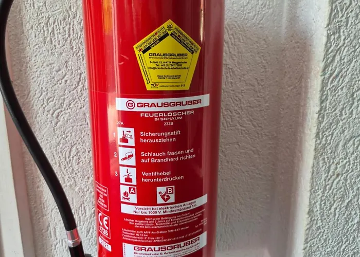 Neubauwohnung Mit 80 M2 Terrasse, 8 Minuten Von Entfernt Apartment