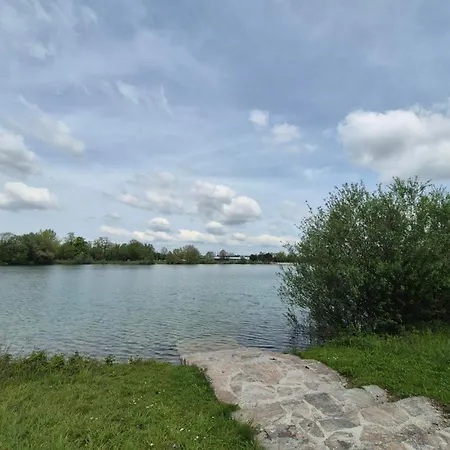 Neubauwohnung Mit 80 M2 Terrasse, 8 Minuten Von Entfernt * Линц